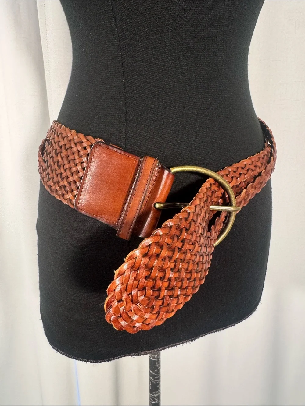 Vintage Chunky Brown Woven Leather Belt - Picture 6 of 7